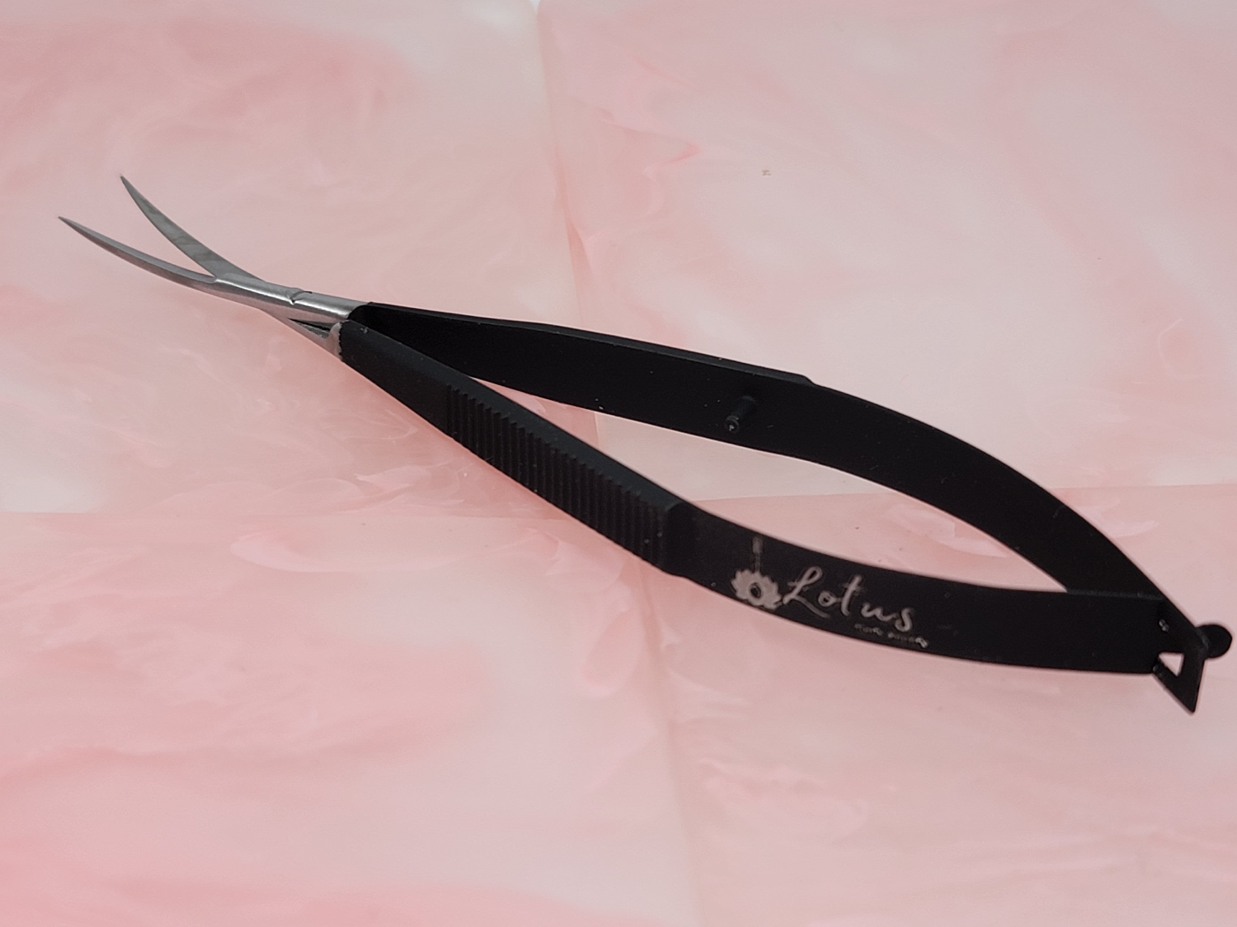 Tijera para manicura
